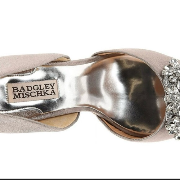 Badgley Mischka Giana II D’Orsay Heels – Pewter Metallic Suede Women’s Size 9M - Picture 2 of 11